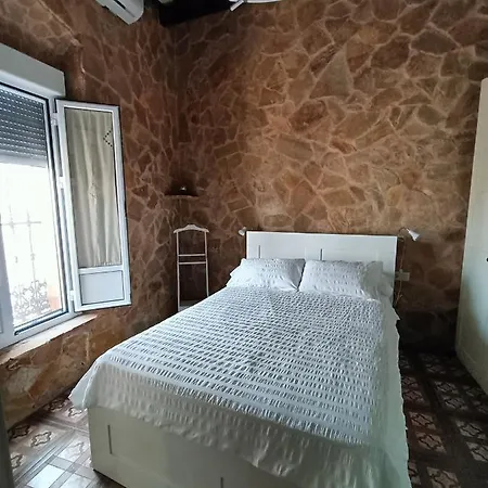Singular Casa Rustica Con Chimenea,patio,terraza Holiday home
